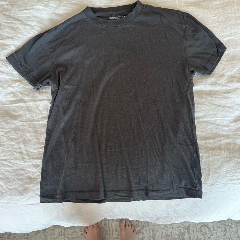 Abercrombie & Fitch Black Short Sleeve Tee